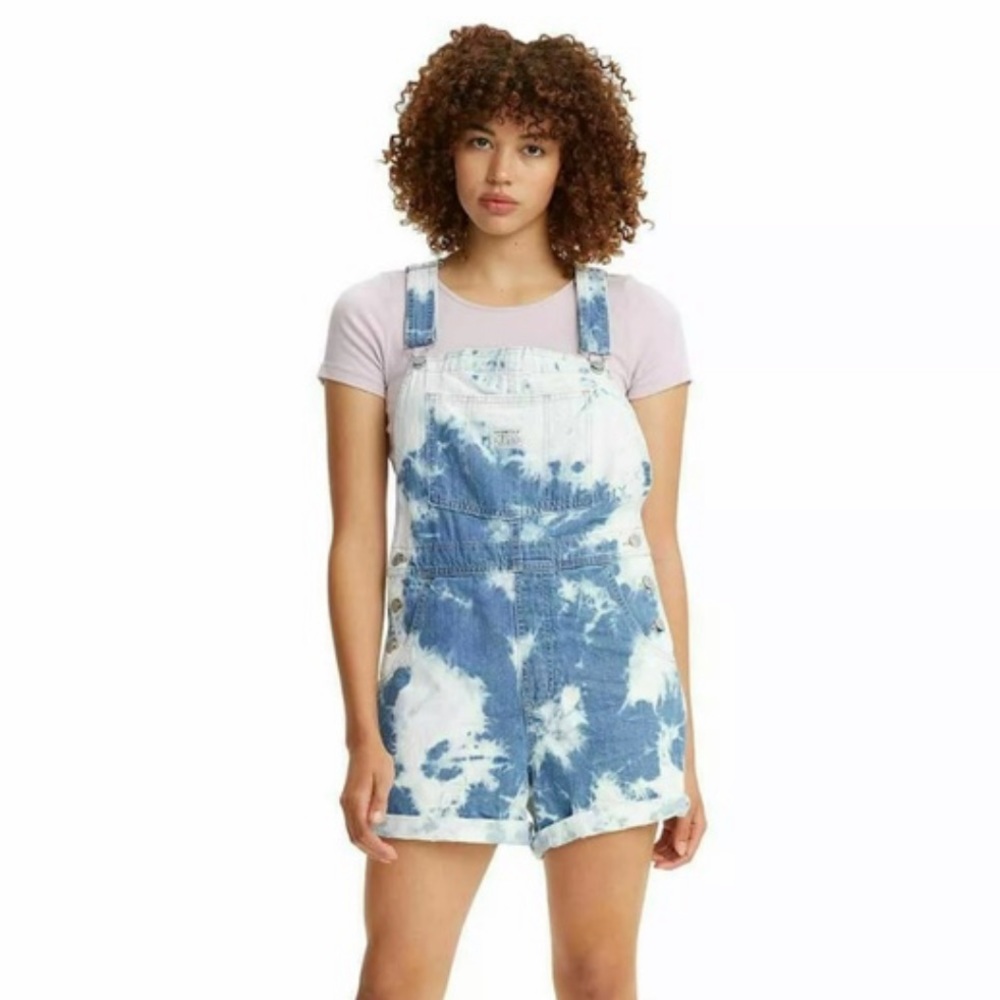 NWOT Levi’s Bleached Short Overalls XL